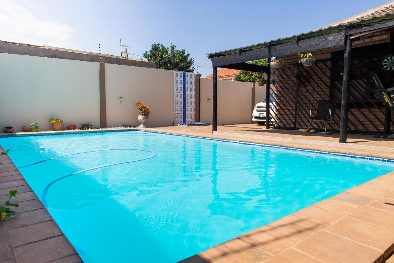 Casa Da Noleen Matola Exteriér fotografie
