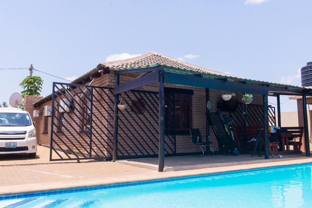 Casa Da Noleen Matola Exteriér fotografie